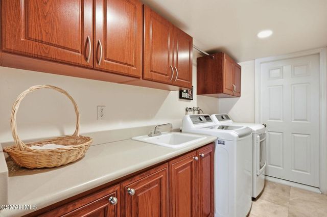 3279 Avenida Simi, Simi Valley, CA 93063