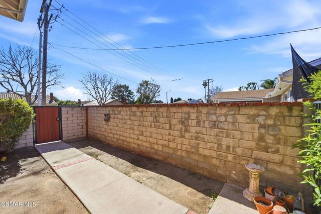 3279 Avenida Simi, Simi Valley, CA 93063