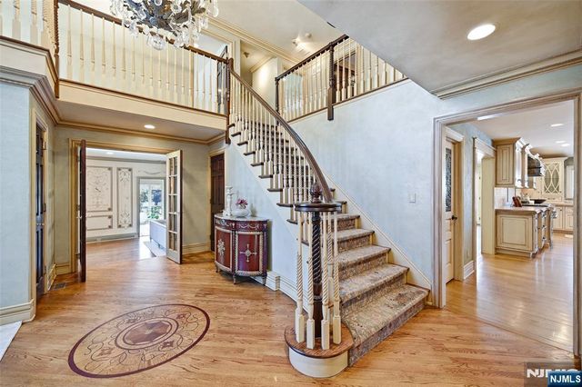 307 Freemans Lane, Franklin Lakes, NJ 07417