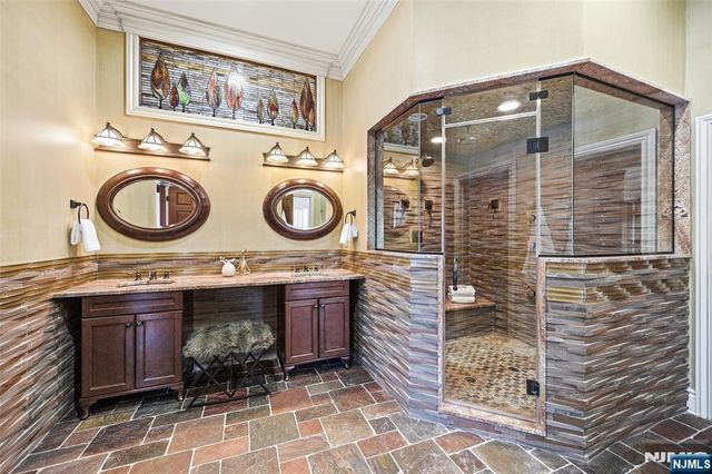 307 Freemans Lane, Franklin Lakes, NJ 07417