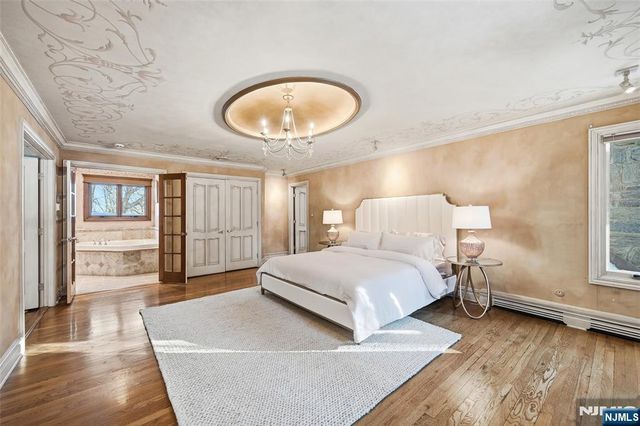 307 Freemans Lane, Franklin Lakes, NJ 07417