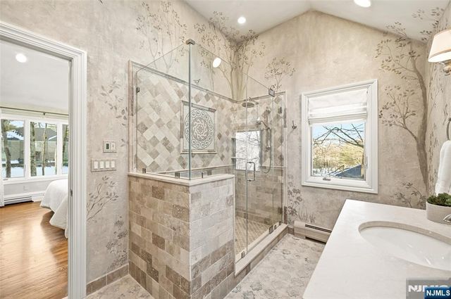 307 Freemans Lane, Franklin Lakes, NJ 07417