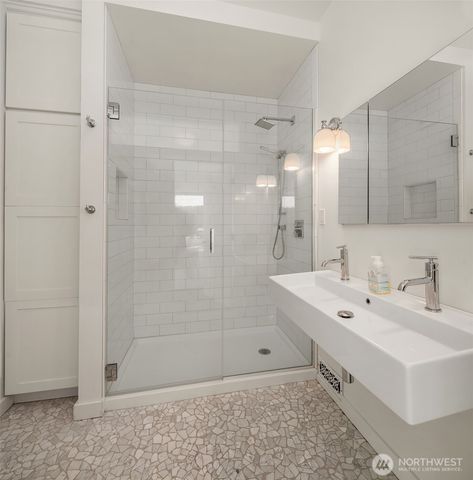 27704 Manzanita Beach Road SW, Vashon, WA 98070