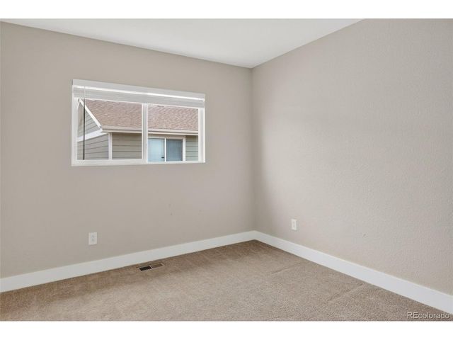 10576 Butte Dr, Longmont, CO 80504