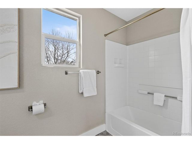 10576 Butte Dr, Longmont, CO 80504