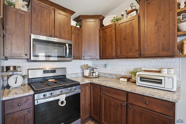 920 SUMMERFIELD DR, Rapid City, SD 57703