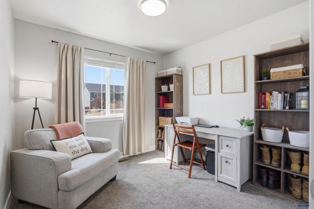 920 SUMMERFIELD DR, Rapid City, SD 57703