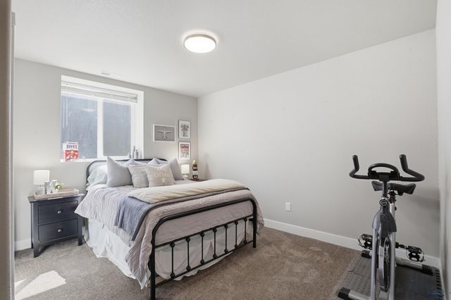 920 SUMMERFIELD DR, Rapid City, SD 57703