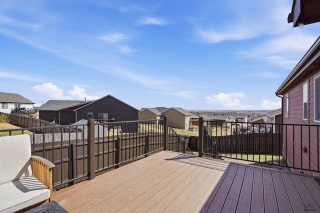 920 SUMMERFIELD DR, Rapid City, SD 57703