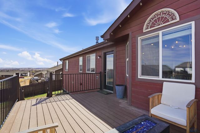 920 SUMMERFIELD DR, Rapid City, SD 57703
