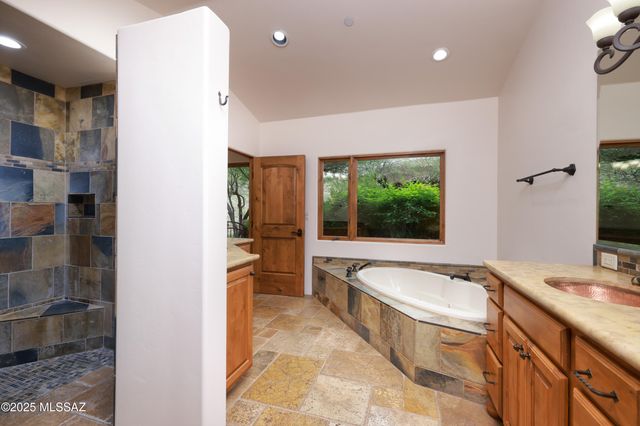 14629 N Granite Peak Place, Oro Valley, AZ 85755