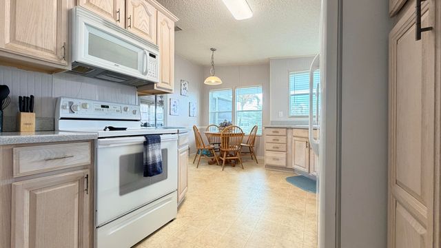2585 SW Marquis Terrace, Stuart, FL 34997