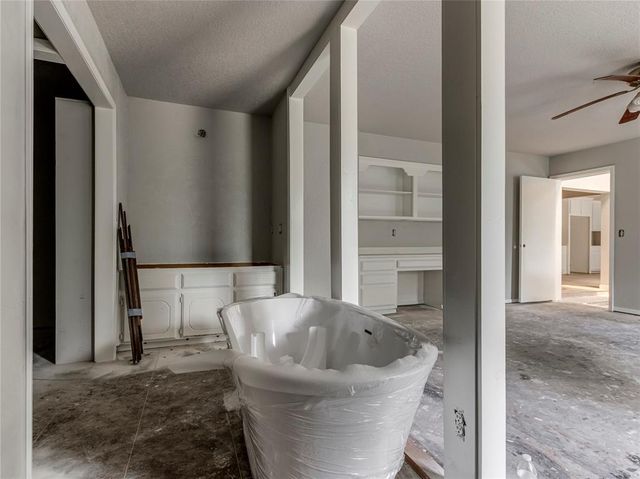 2512 Brookhaven Drive, Edmond, OK 73034
