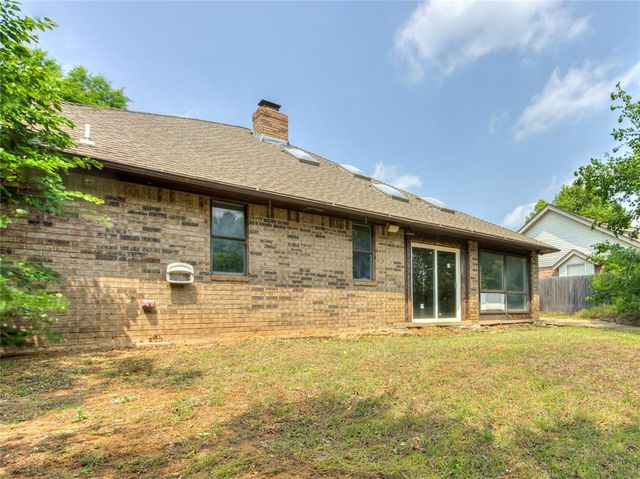 2512 Brookhaven Drive, Edmond, OK 73034