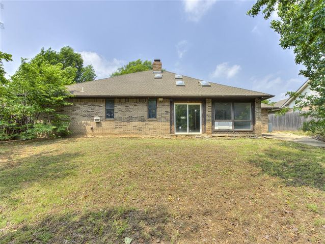 2512 Brookhaven Drive, Edmond, OK 73034