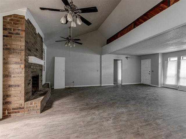 2512 Brookhaven Drive, Edmond, OK 73034
