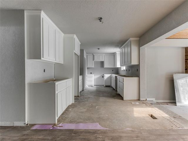 2512 Brookhaven Drive, Edmond, OK 73034