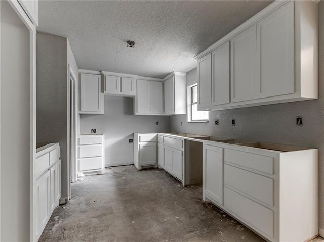 2512 Brookhaven Drive, Edmond, OK 73034