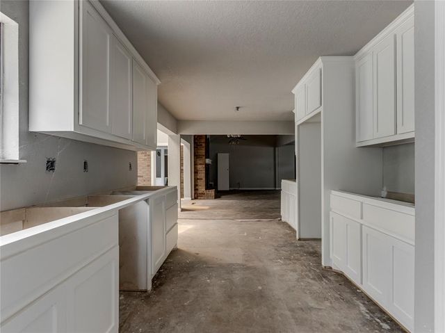 2512 Brookhaven Drive, Edmond, OK 73034
