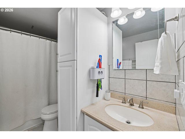 11444 Sw 115TH Ave, Portland, OR 97223