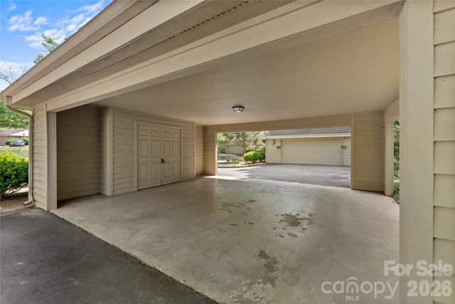 4102 Dominic Lane, Asheville, NC 28805