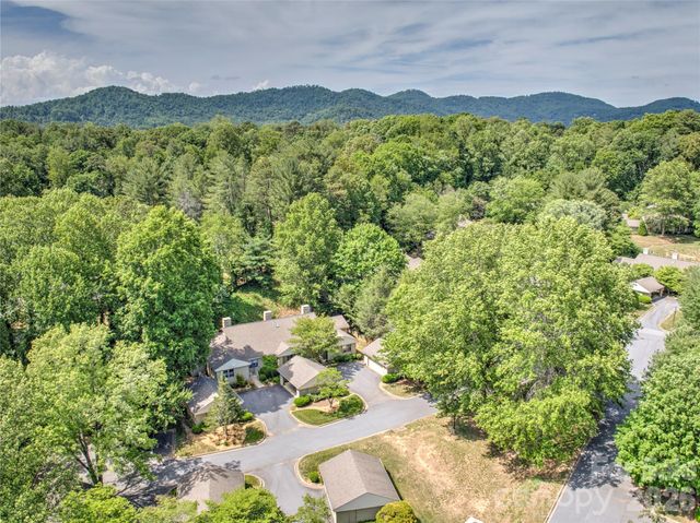 4102 Dominic Lane, Asheville, NC 28805