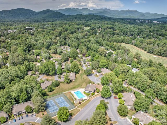 4102 Dominic Lane, Asheville, NC 28805