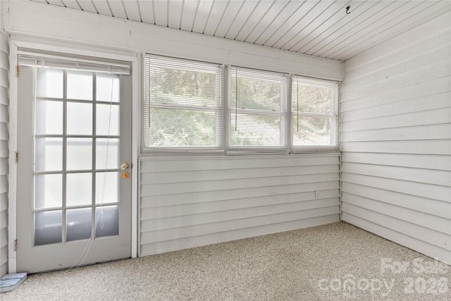 4102 Dominic Lane, Asheville, NC 28805