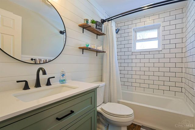 360 E State Road, Cleves, OH 45002