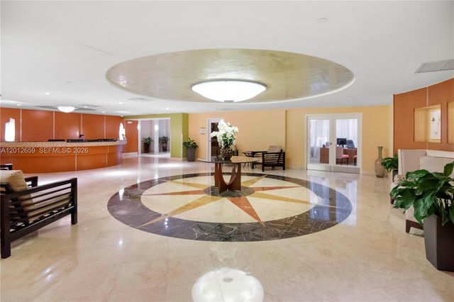 7355 SW 89th St 501N, Miami, FL 33156