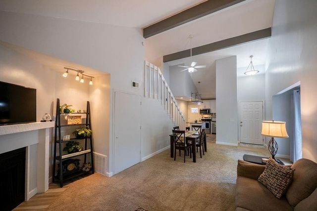 4033 Crossgate Court, Lawrence, KS 66047