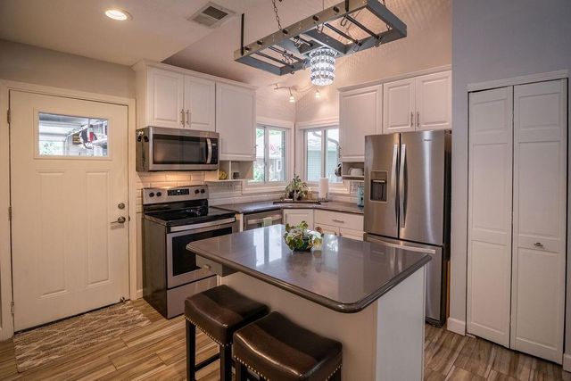 4033 Crossgate Court, Lawrence, KS 66047