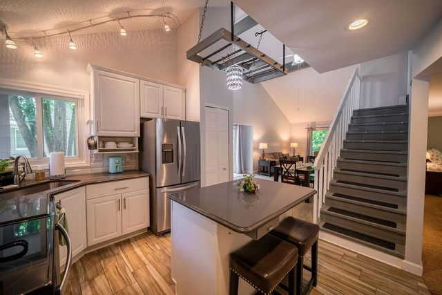 4033 Crossgate Court, Lawrence, KS 66047