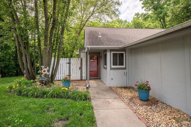 4033 Crossgate Court, Lawrence, KS 66047