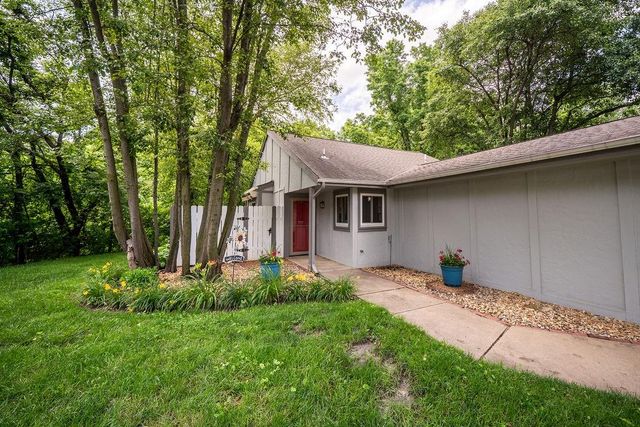 4033 Crossgate Court, Lawrence, KS 66047