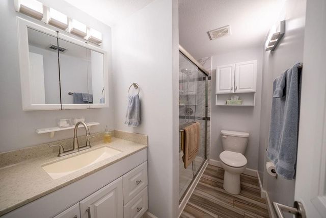 4033 Crossgate Court, Lawrence, KS 66047