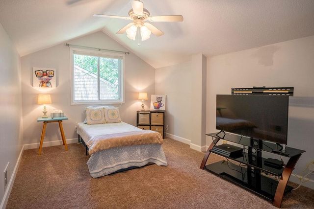 4033 Crossgate Court, Lawrence, KS 66047