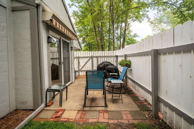 4033 Crossgate Court, Lawrence, KS 66047