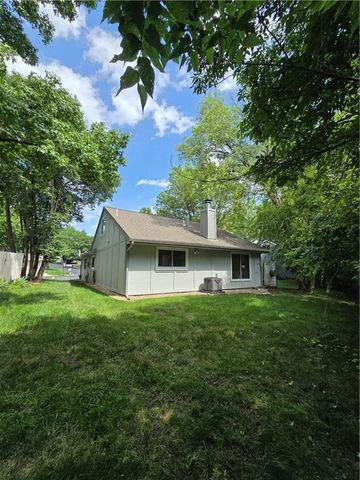4033 Crossgate Court, Lawrence, KS 66047
