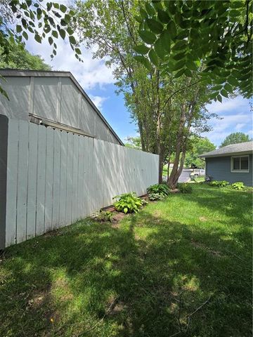 4033 Crossgate Court, Lawrence, KS 66047