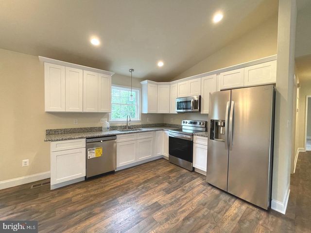 8112 LELAND, Manassas, VA 20111