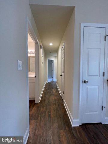 8112 LELAND, Manassas, VA 20111