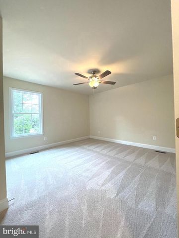 8112 LELAND, Manassas, VA 20111