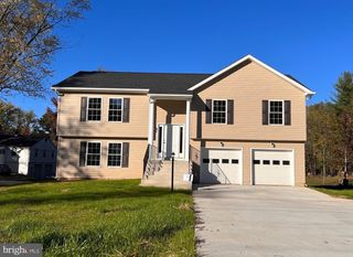8112 LELAND, Manassas, VA 20111