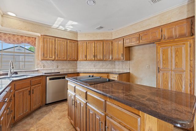 1208 Oriental Avenue, Arlington, TX 76011
