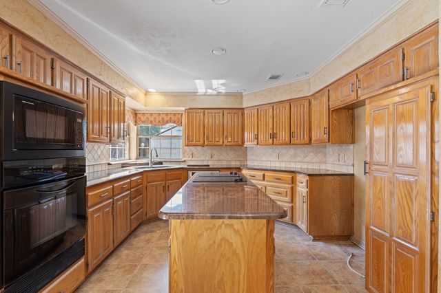 1208 Oriental Avenue, Arlington, TX 76011