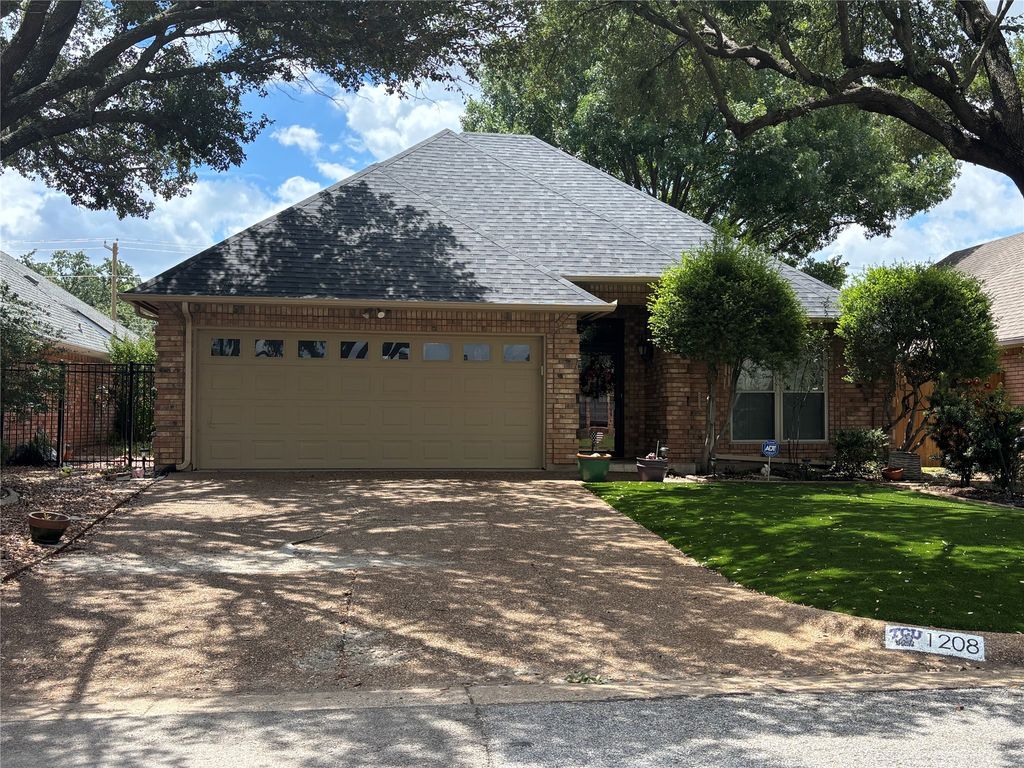1208 Oriental Avenue, Arlington, TX 76011