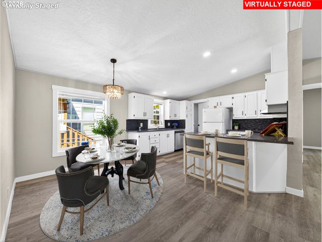 17520 Se 82ND Dr 2, Clackamas, OR 97015