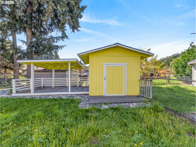 17520 Se 82ND Dr 2, Clackamas, OR 97015