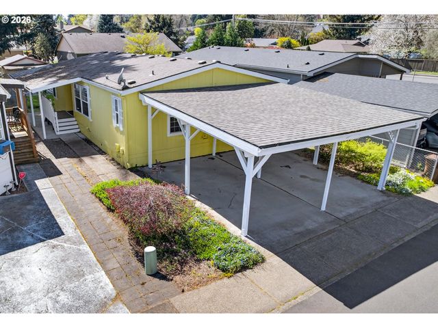 17520 Se 82ND Dr 2, Clackamas, OR 97015